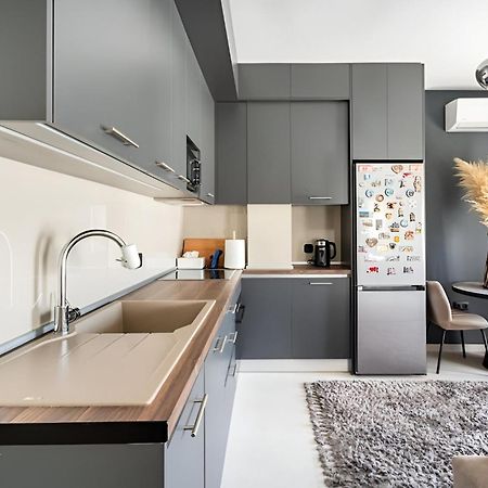 Elegant, Modern & Spacious Apartment In Thessaloniki With Balcony 외부 사진