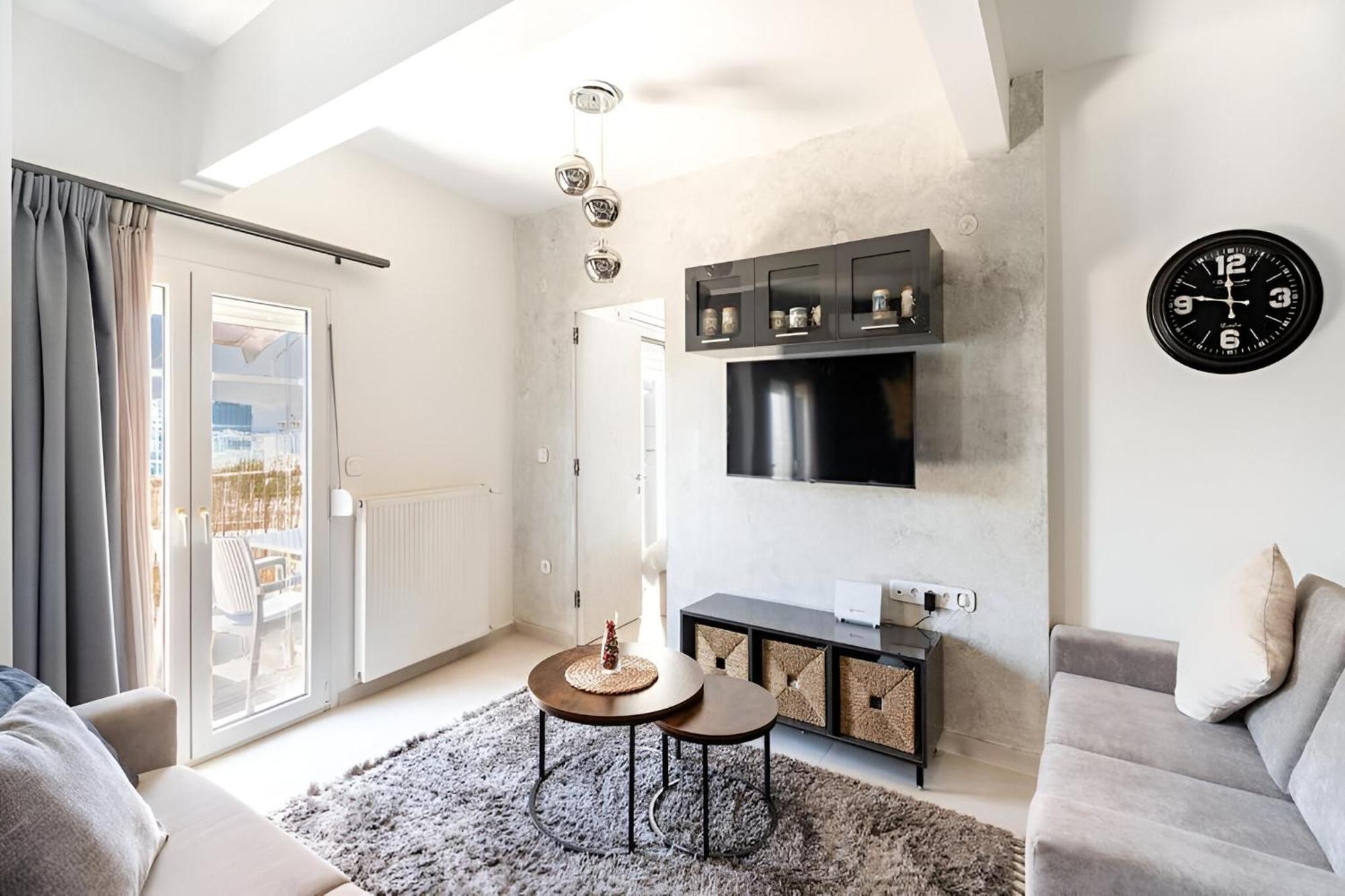 Elegant, Modern & Spacious Apartment In Thessaloniki With Balcony 외부 사진