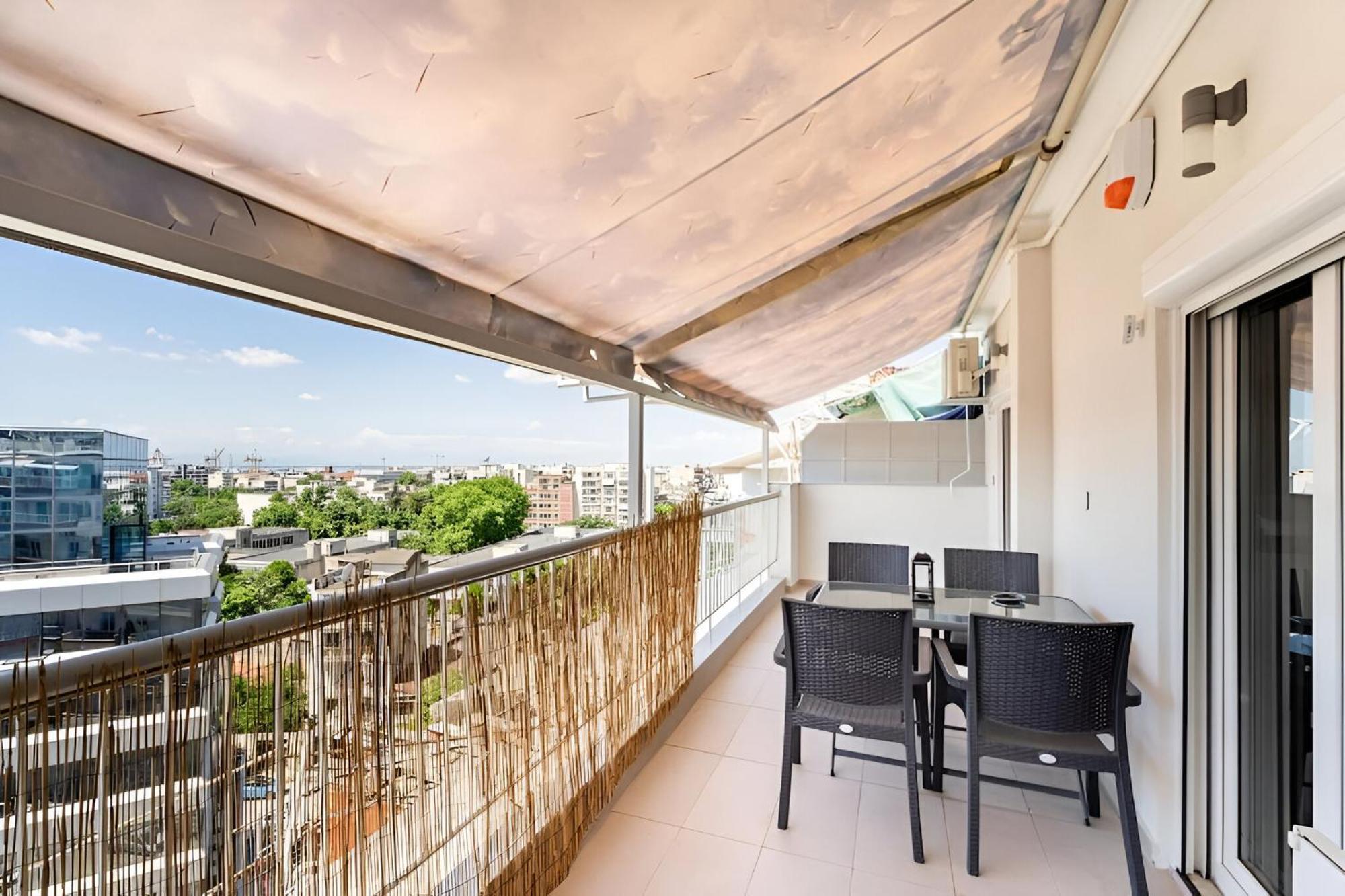 Elegant, Modern & Spacious Apartment In Thessaloniki With Balcony 외부 사진